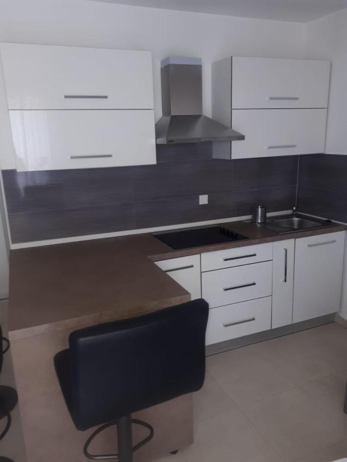 Studio Apartman Labrador Vodice Esterno foto