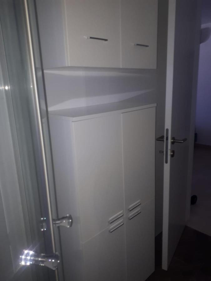 Studio Apartman Labrador Vodice Esterno foto